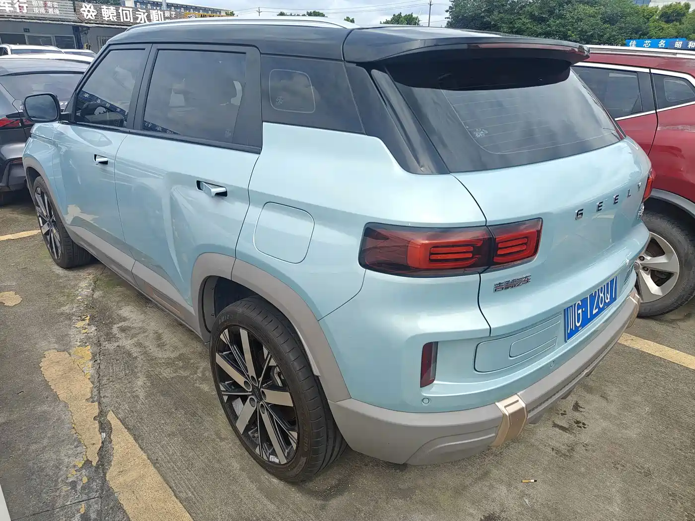 Фото 15 - Geely ICON