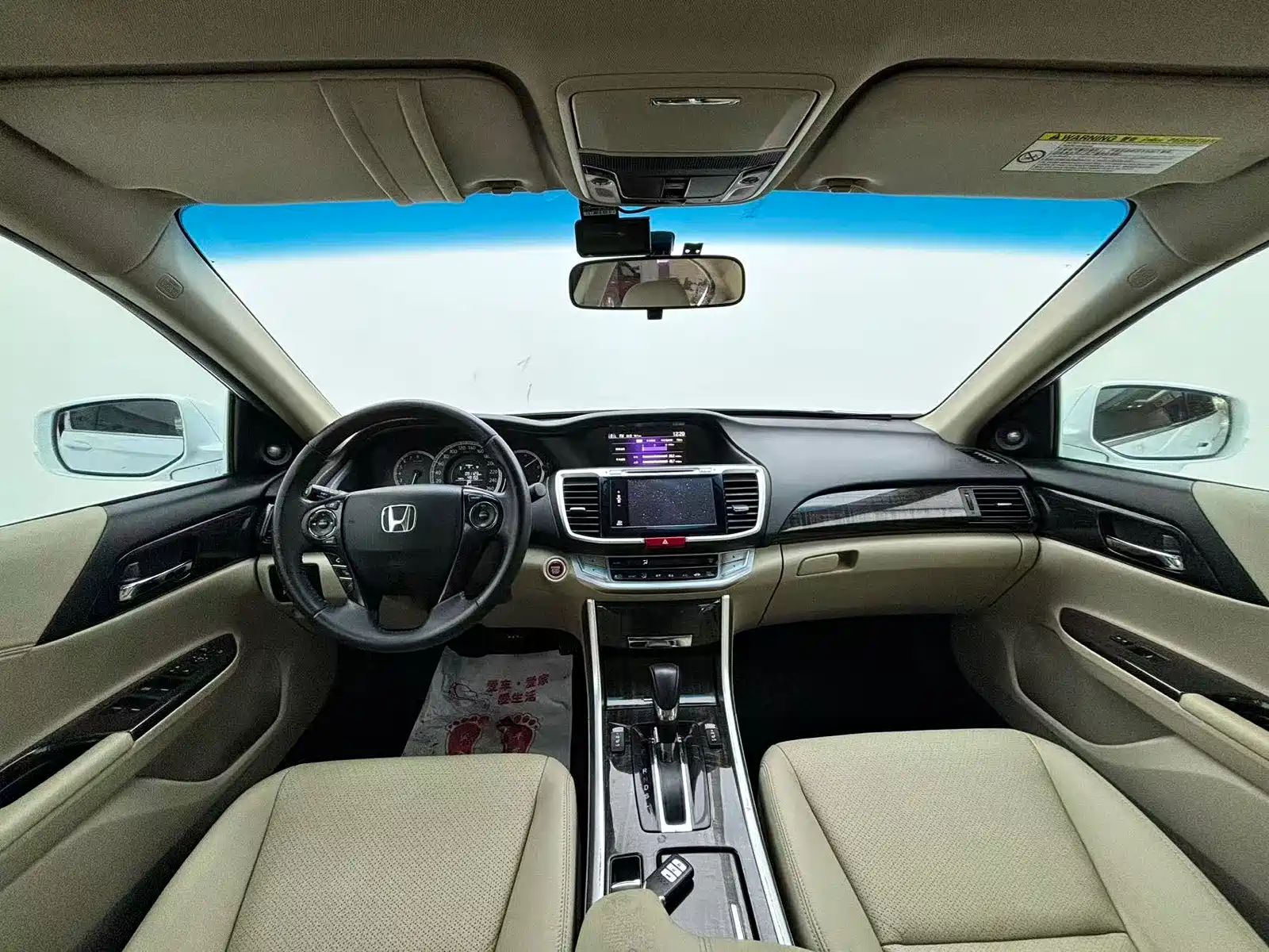 Фото 7 - Honda Accord