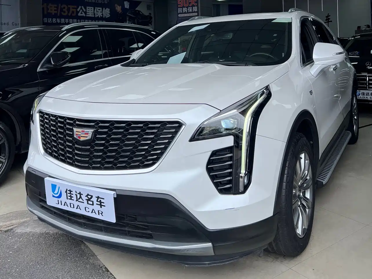 CADILLAC XT4