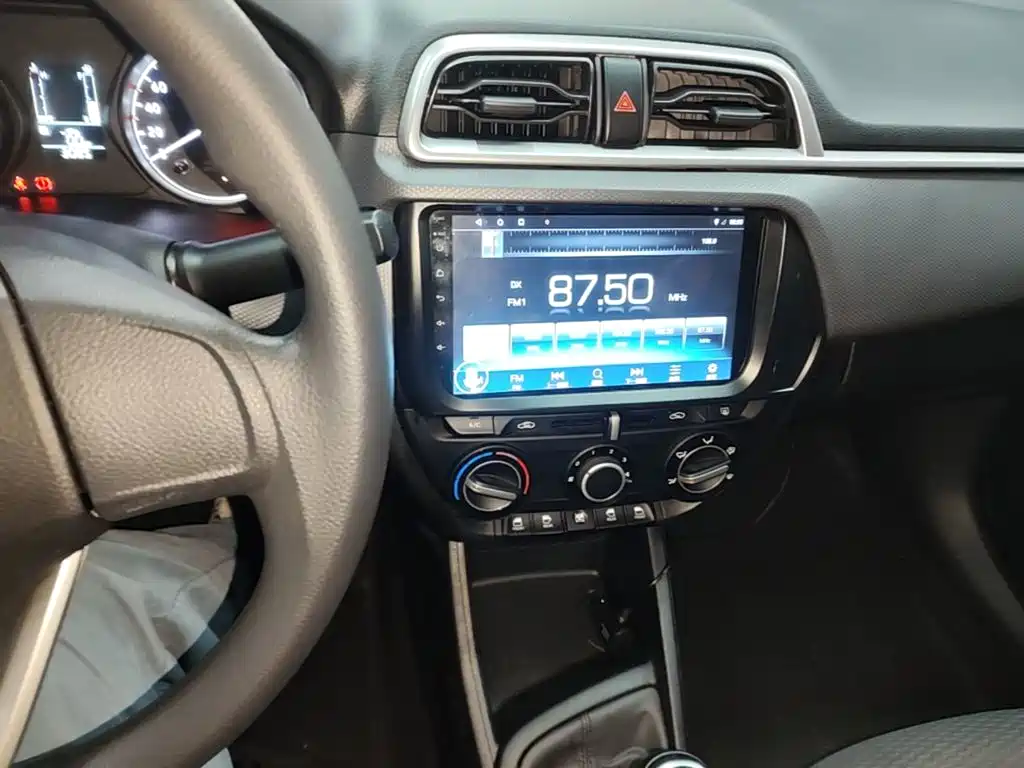 صورة 9 - Hyundai Verna