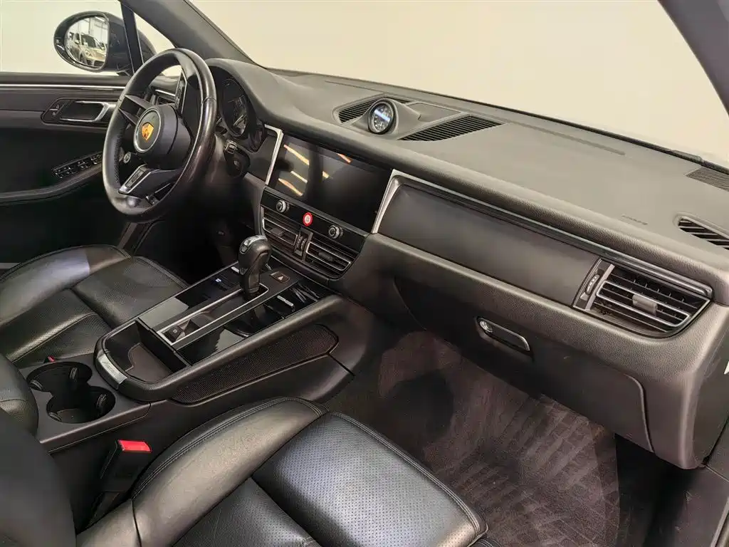 Porsche Macan 2022 Macan 2.0T фото 12