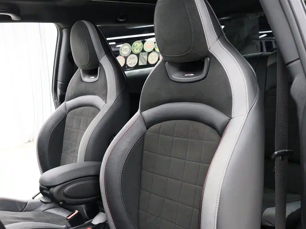 MINI JCW