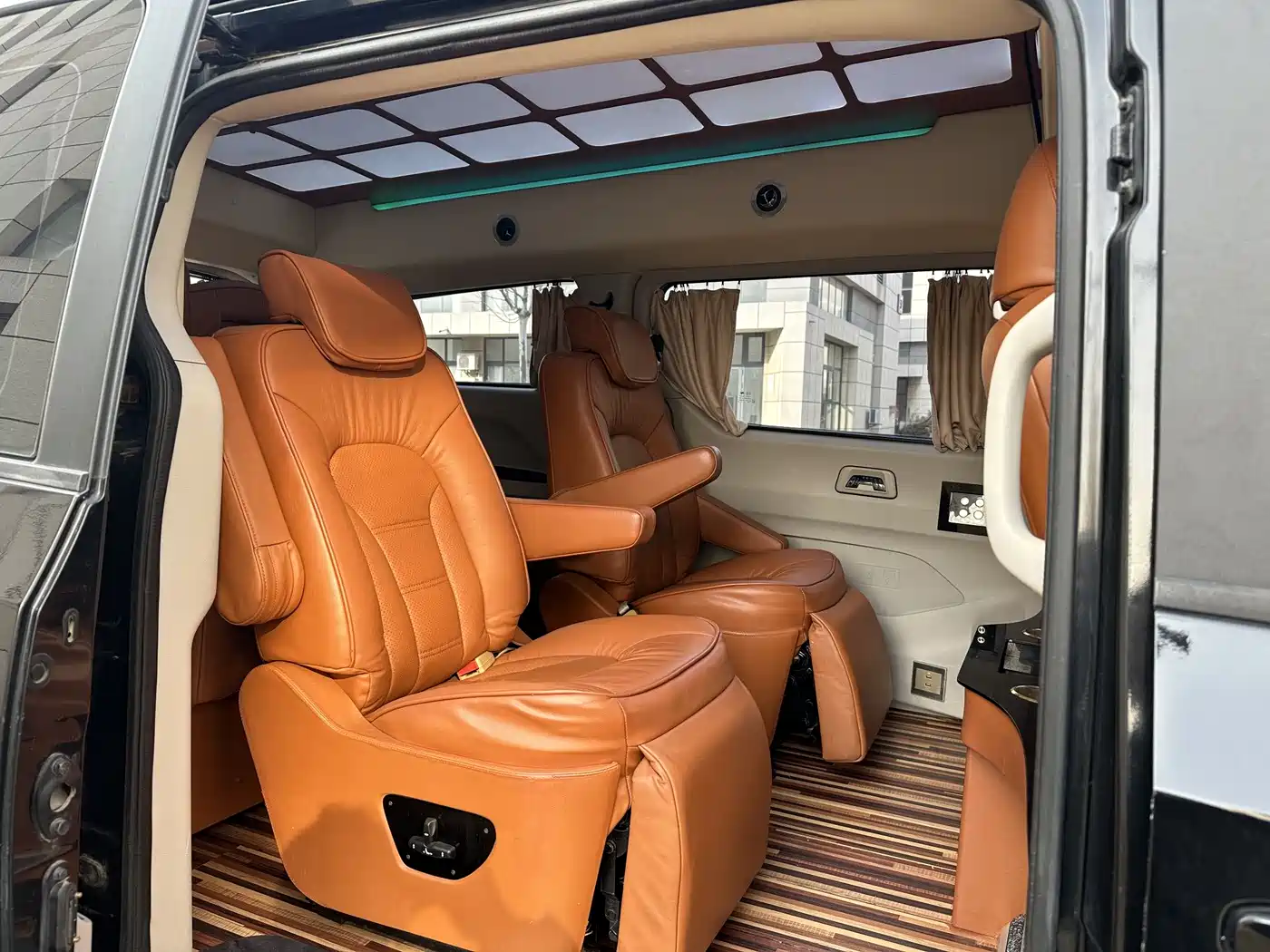SAIC Maxus Maxus G10 2016 2.0T Automatic Elite фото 9
