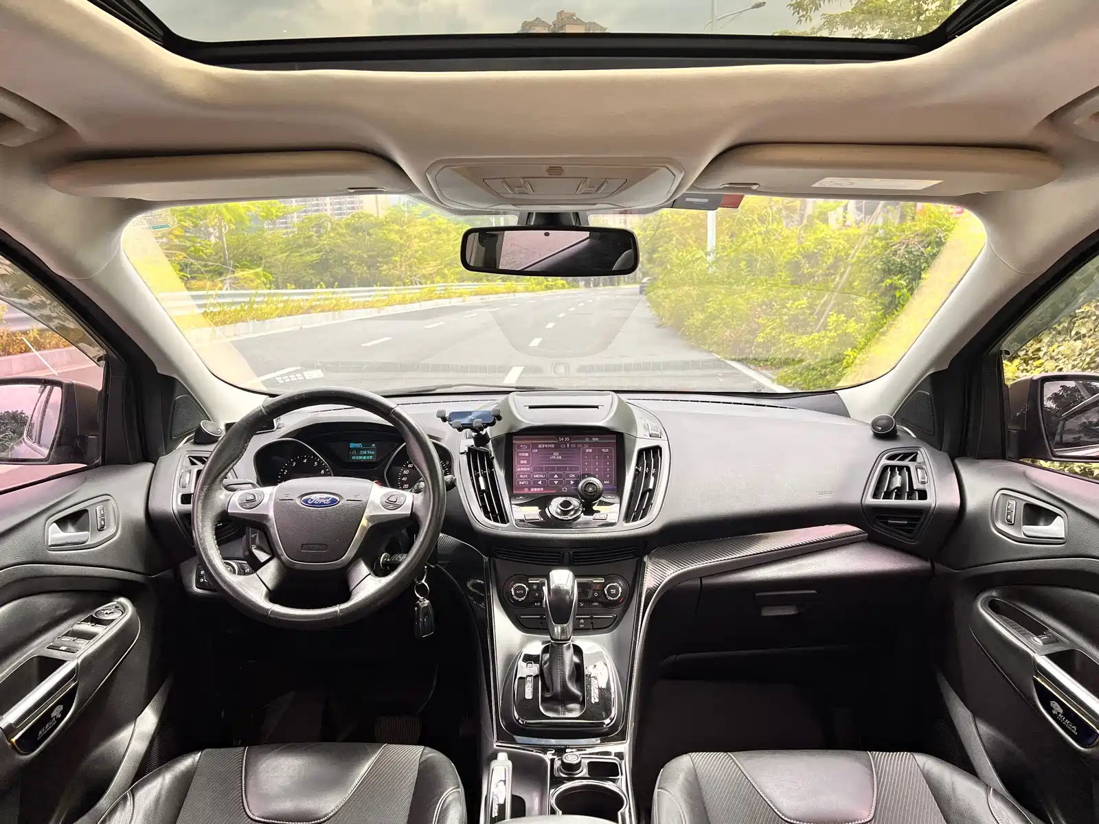 Фото 9 - Ford Kuga