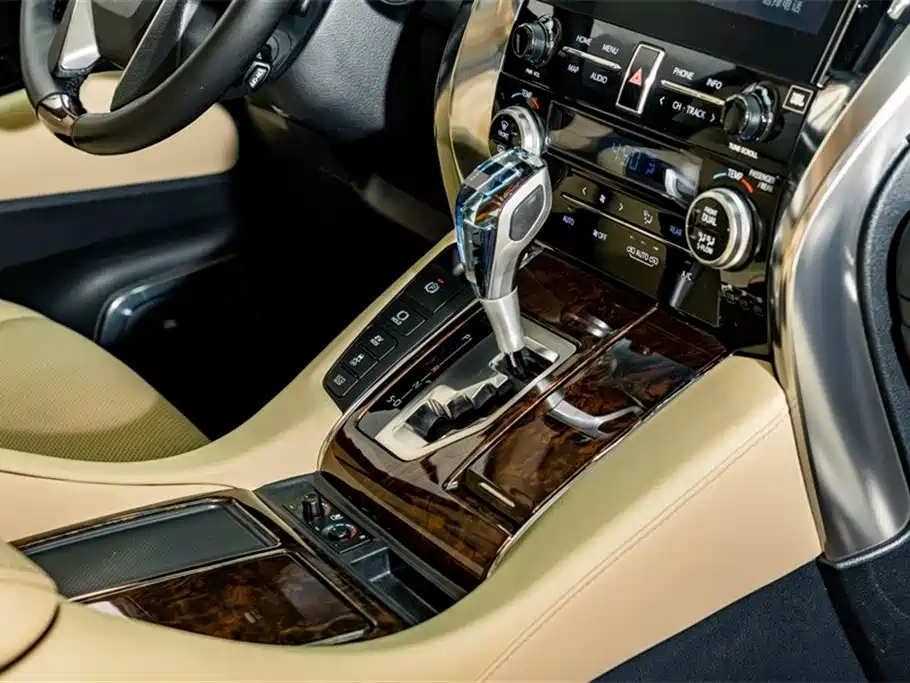 Toyota Alphard 2021 Hybrid 2.5L Luxury фото 22