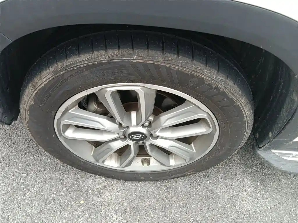 Hyundai Beijing Hyundai ix35 2019 2.0L Automatic 2WD Zhiyong·Enjoy China V фото 25