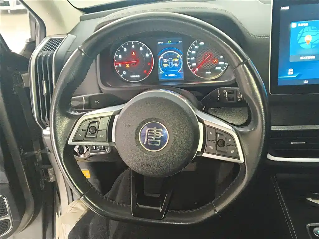 BYD Tang 2018 2.0T Automatic Smart Connection Delight Edition 7-Seater China V фото 11