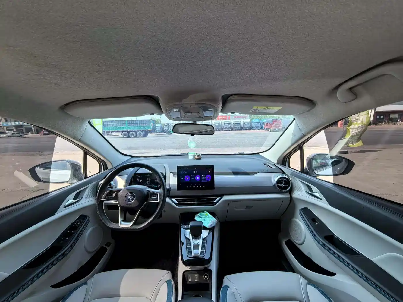 BYD Yuan Pro 2023 401KM Luxury фото 9