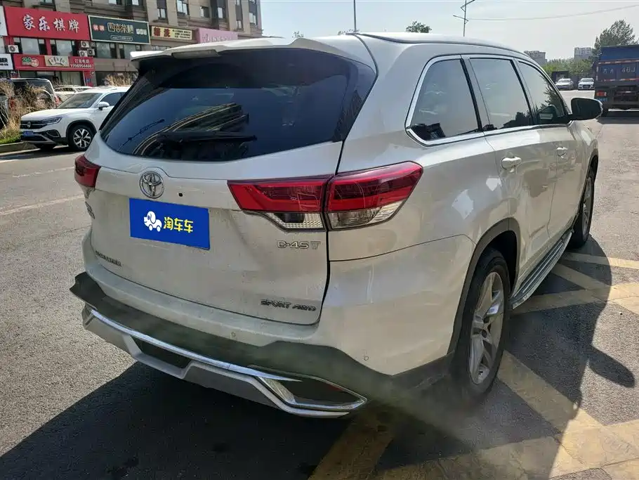 Toyota Highlander 2018 2.0T 4WD Premium 7-seater (China V) фото 3