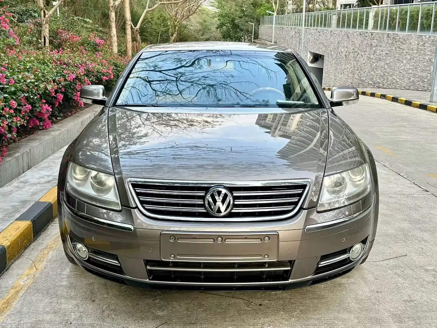 Volkswagen Phaeton 2010 2009 Model 3.6L V6 5-seat Extended Comfort