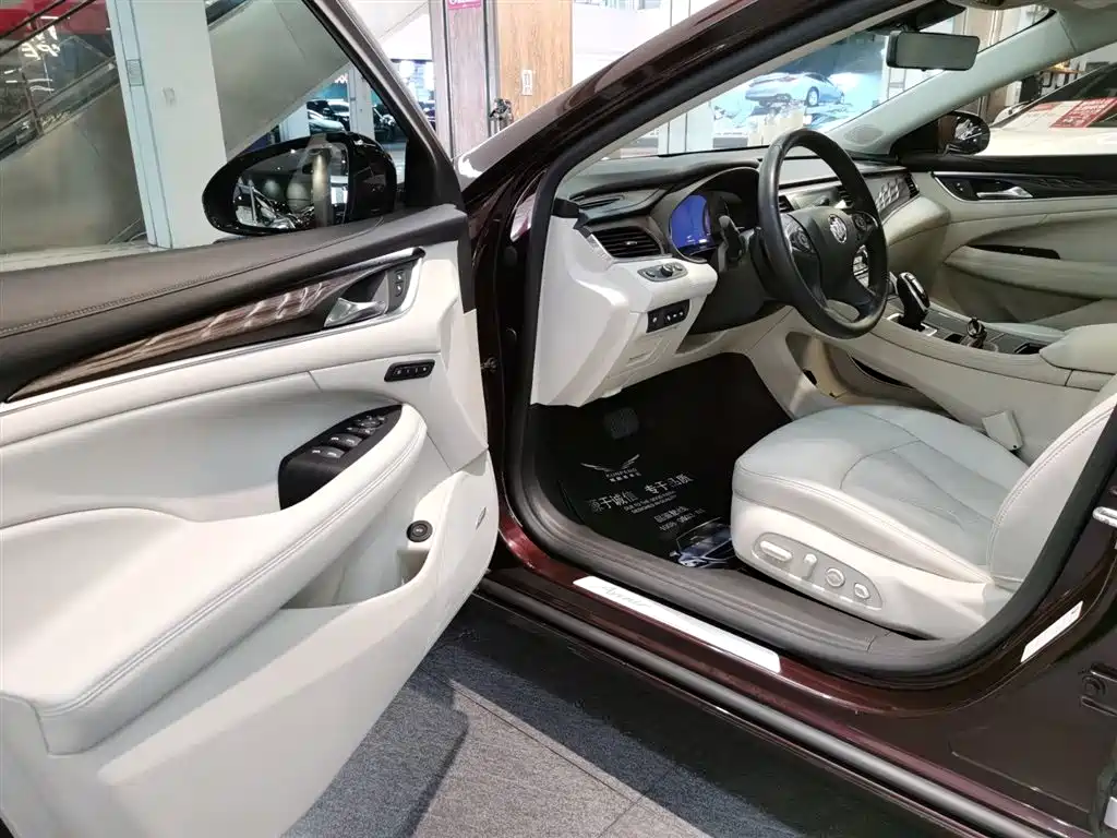 BUICK LACROSSE