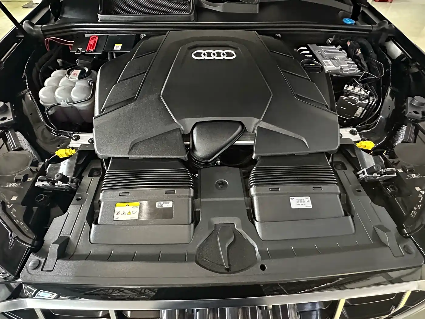 Audi Q7 2023 55 TFSI quattro S line Sport фото 19