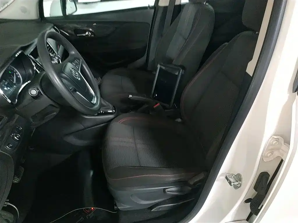 Buick Encore 2016 18T Automatic 2WD Urban Leading фото 11