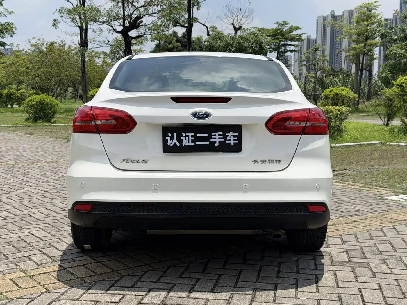 Фото 13 - Ford Focus