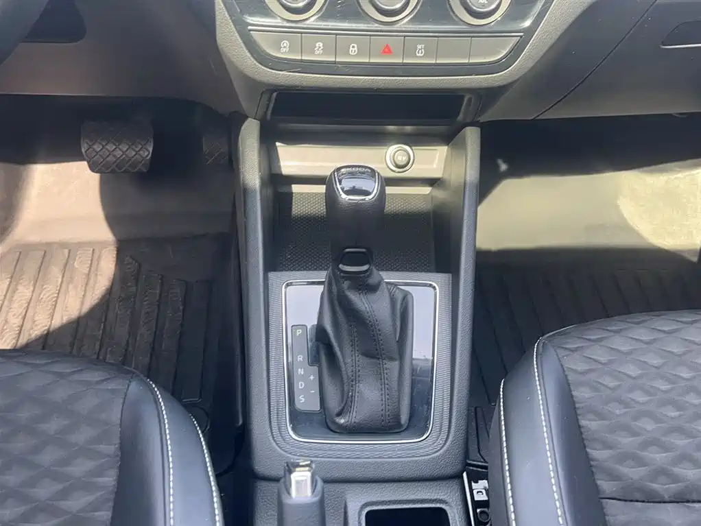 SKODA KOMICK
