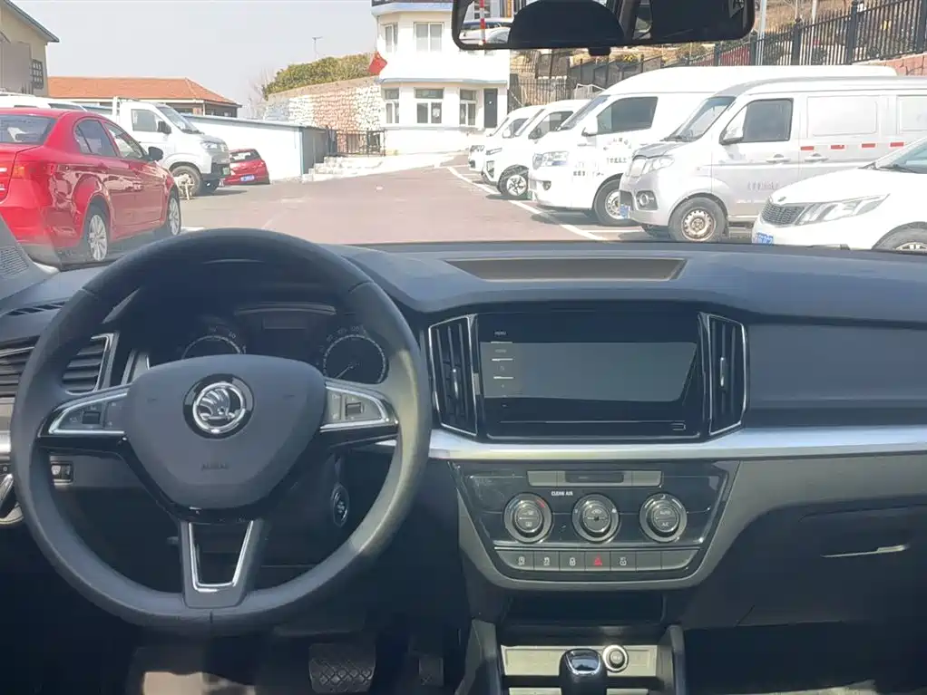 Škoda Kamiq 2020 Model 1.5L Automatic Comfort фото 23
