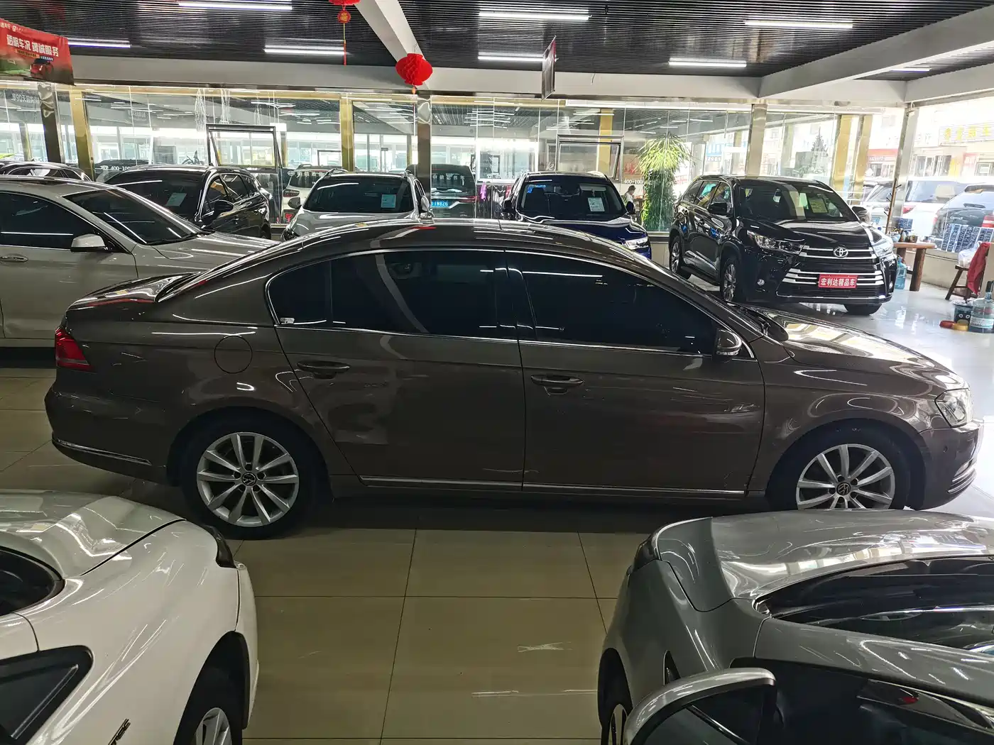 Volkswagen Magotan 2013 1.8TSI Premium фото 4