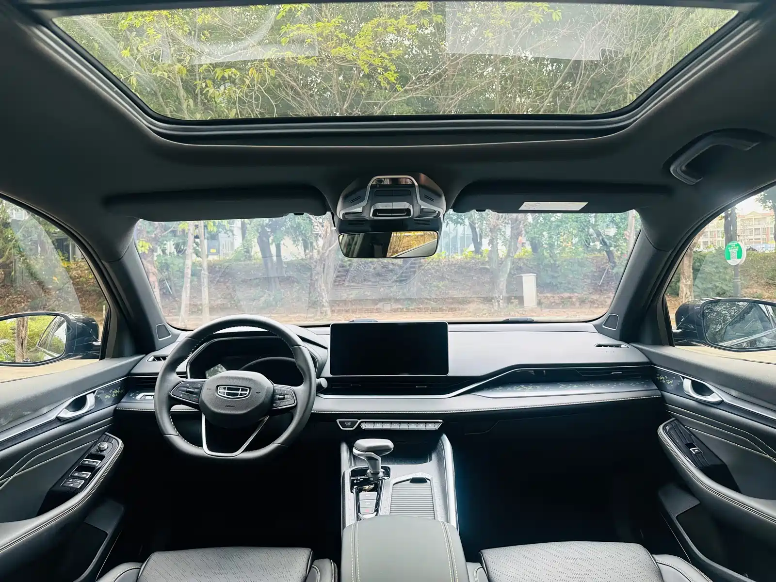 Фото 6 - Geely Preface