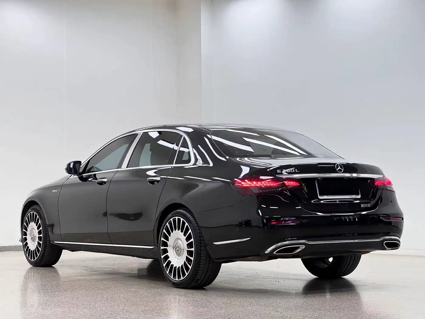 Mercedes-Benz E-Class 2021 E 260 L фото 16