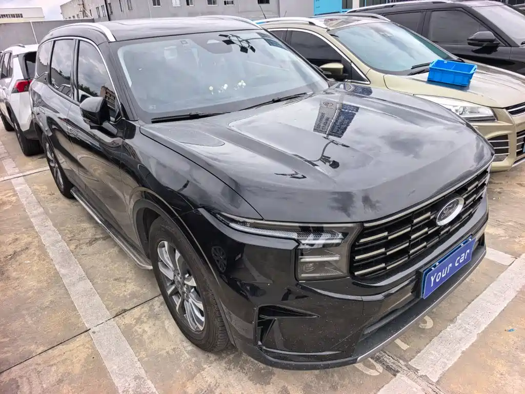 2025 Ford Edge