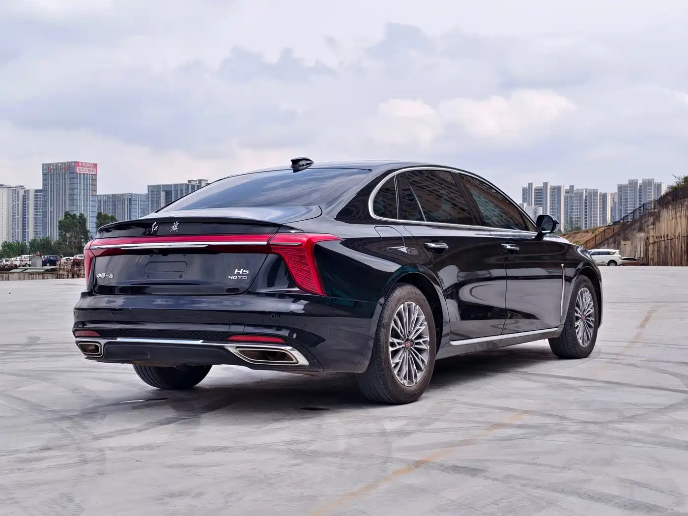 Hongqi H5 2023 2.0T Auto Smart Connect Flag Enjoy фото 15