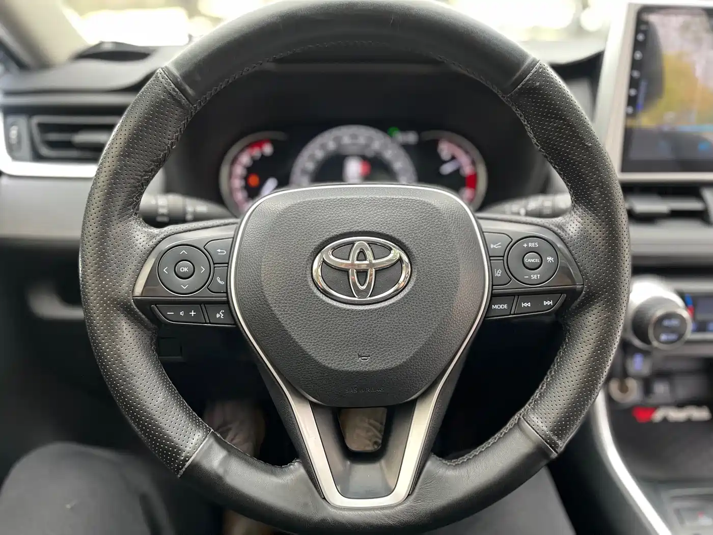 Toyota RAV4 Rongfang 2022 2.0L CVT 2WD Trend Edition фото 11