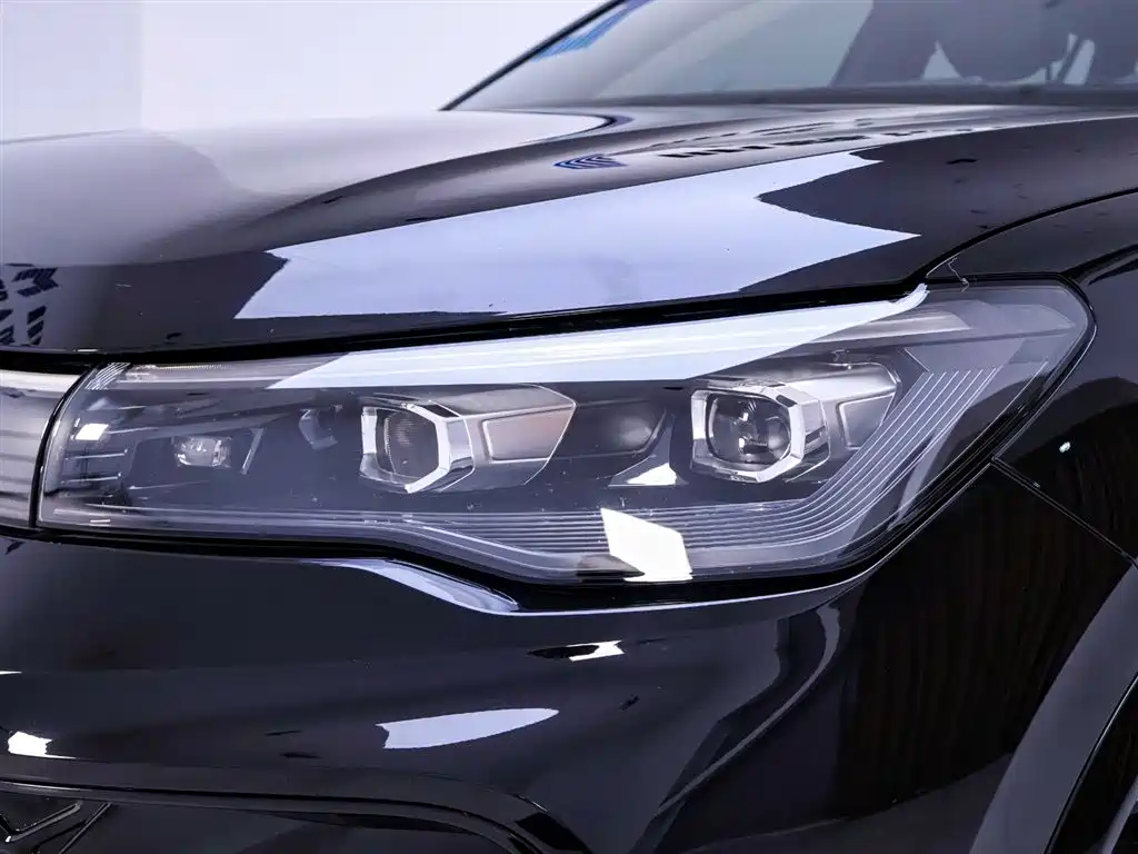 Volkswagen Tiguan L 2024 PRO 330TSI 2WD R-Line Smart Edition фото 4