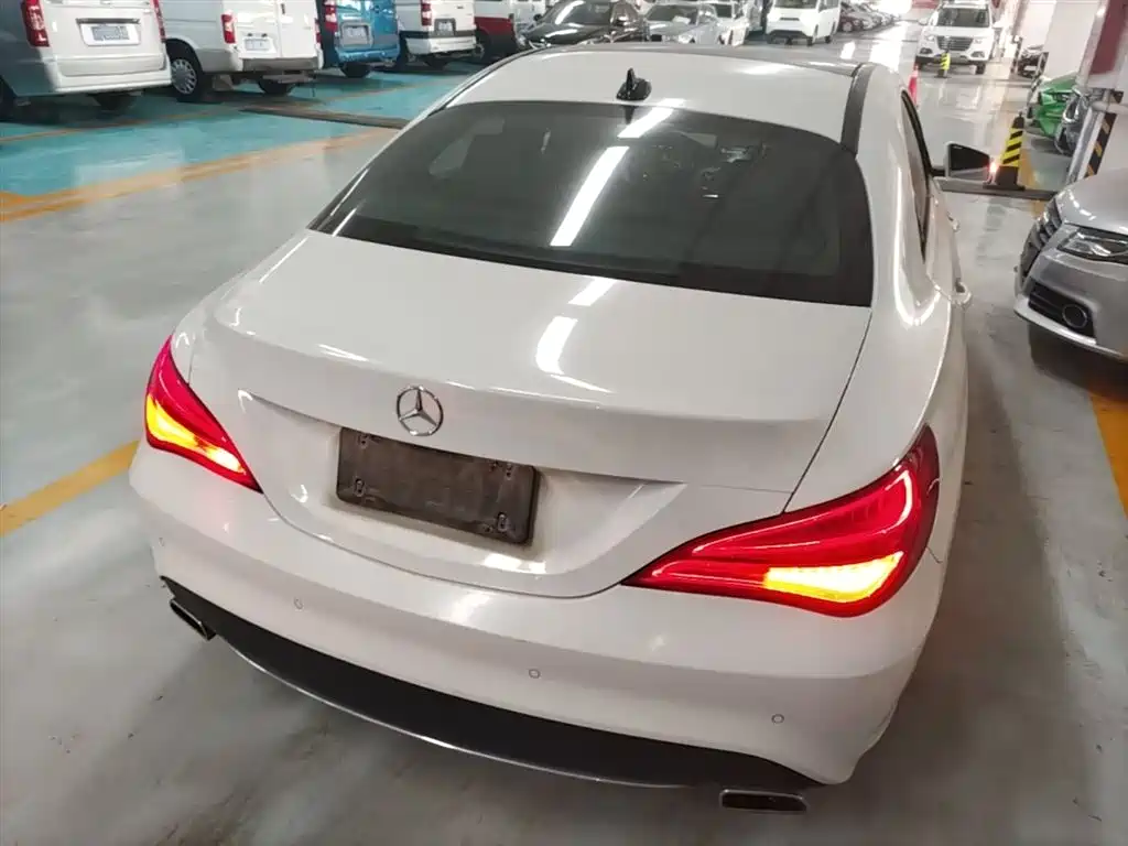 Mercedes-Benz CLA (Import) 2016 CLA 200 Fashion фото 6