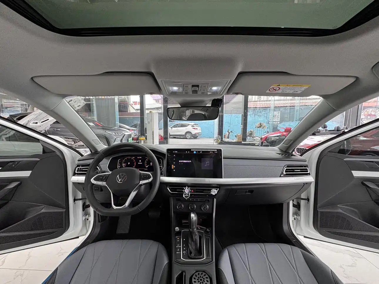 Volkswagen Lavida 2024 Model 1.5L Automatic Starlight 5 Million Edition фото 12