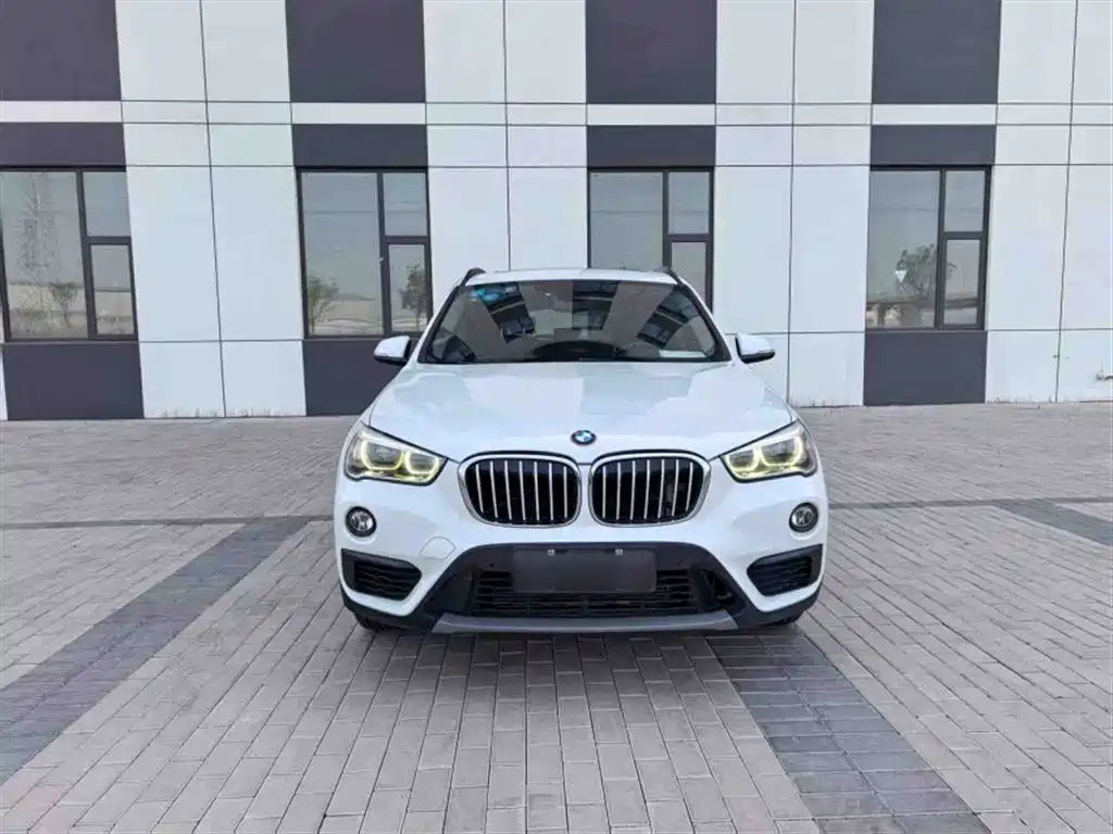 BMW X1 2016 sDrive18Li Premium Model фото 4