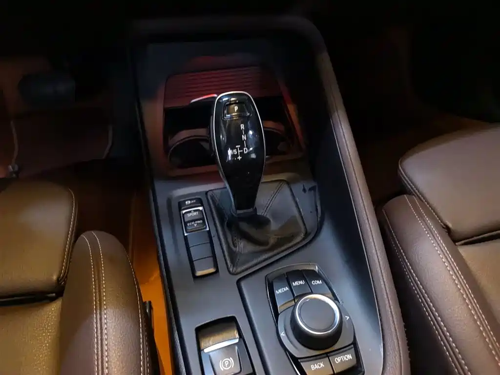 BMW X1 2020 sDrive20Li Fashion Model фото 10