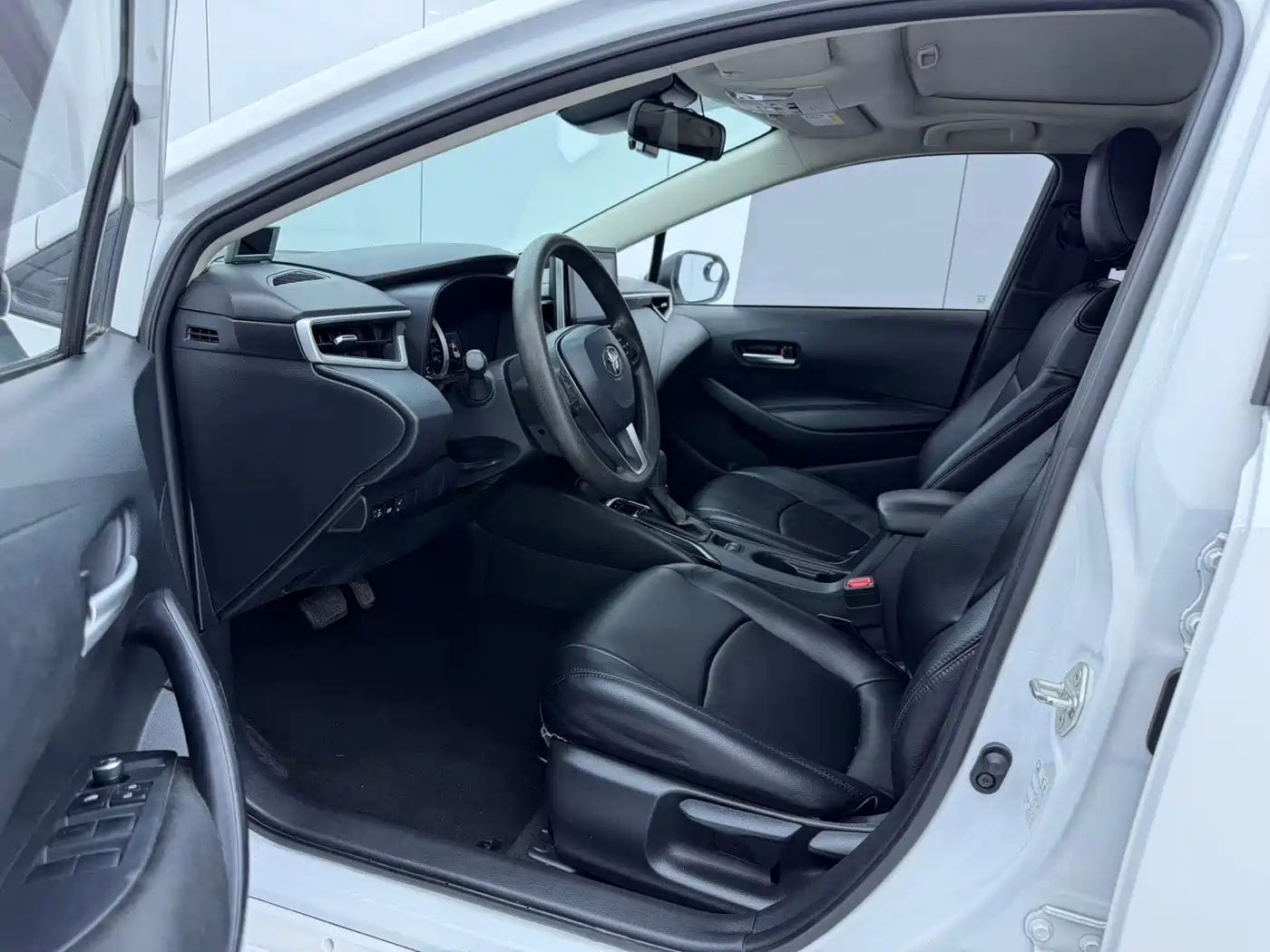 Toyota Corolla 2021 1.2T S-CVT Elite PLUS Edition фото 7