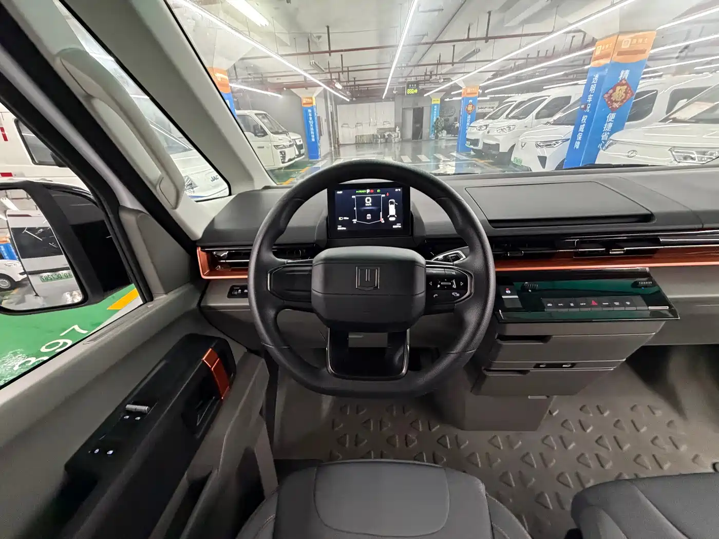 Yuan Cheng Farizon Super VAN 2025 Smart Wealth Edition Action 51kWh фото 12