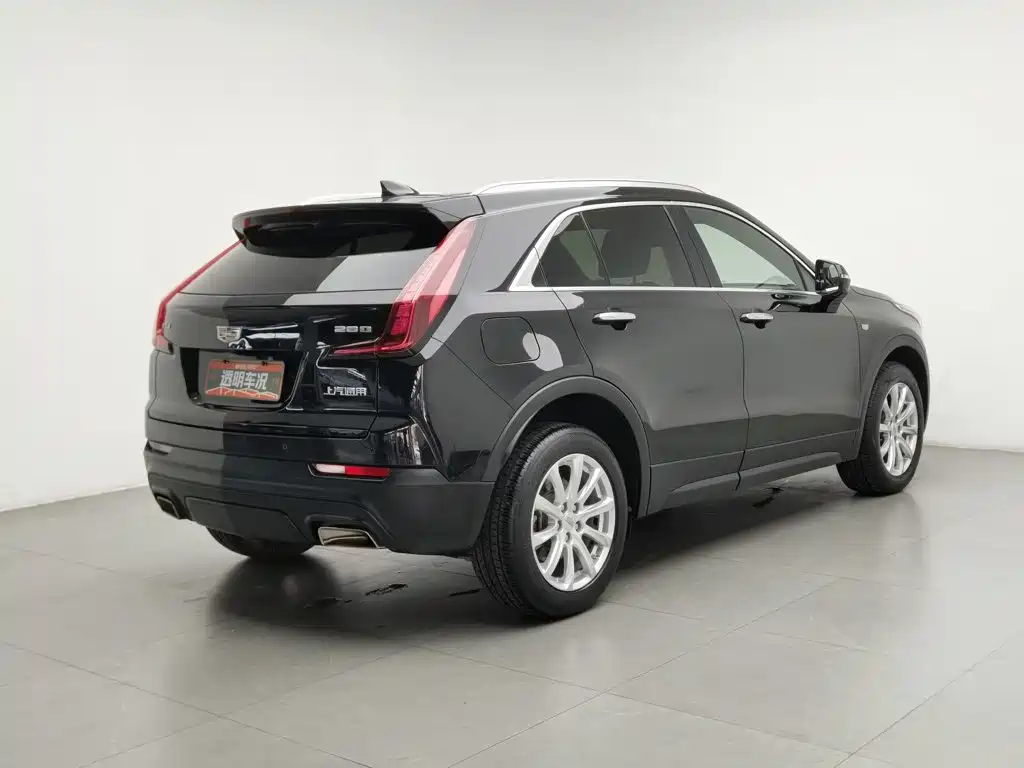 Фото 2 - Cadillac XT4
