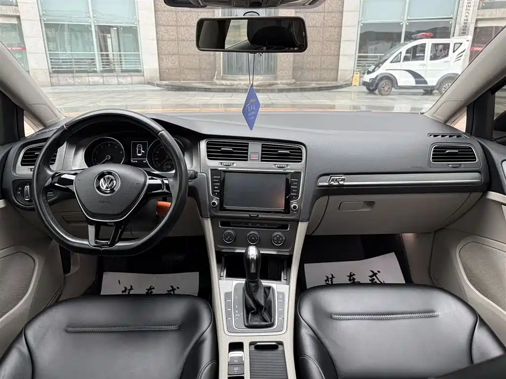 Volkswagen Golf 2014 1.4TSI Automatic Comfort фото 9