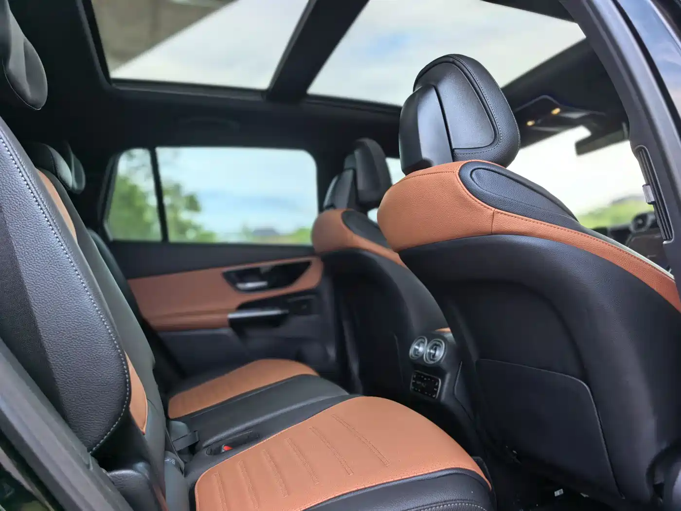 Mercedes-Benz GLC 2023 Facelift GLC 300 L 4MATIC Sport 7-Seater фото 14