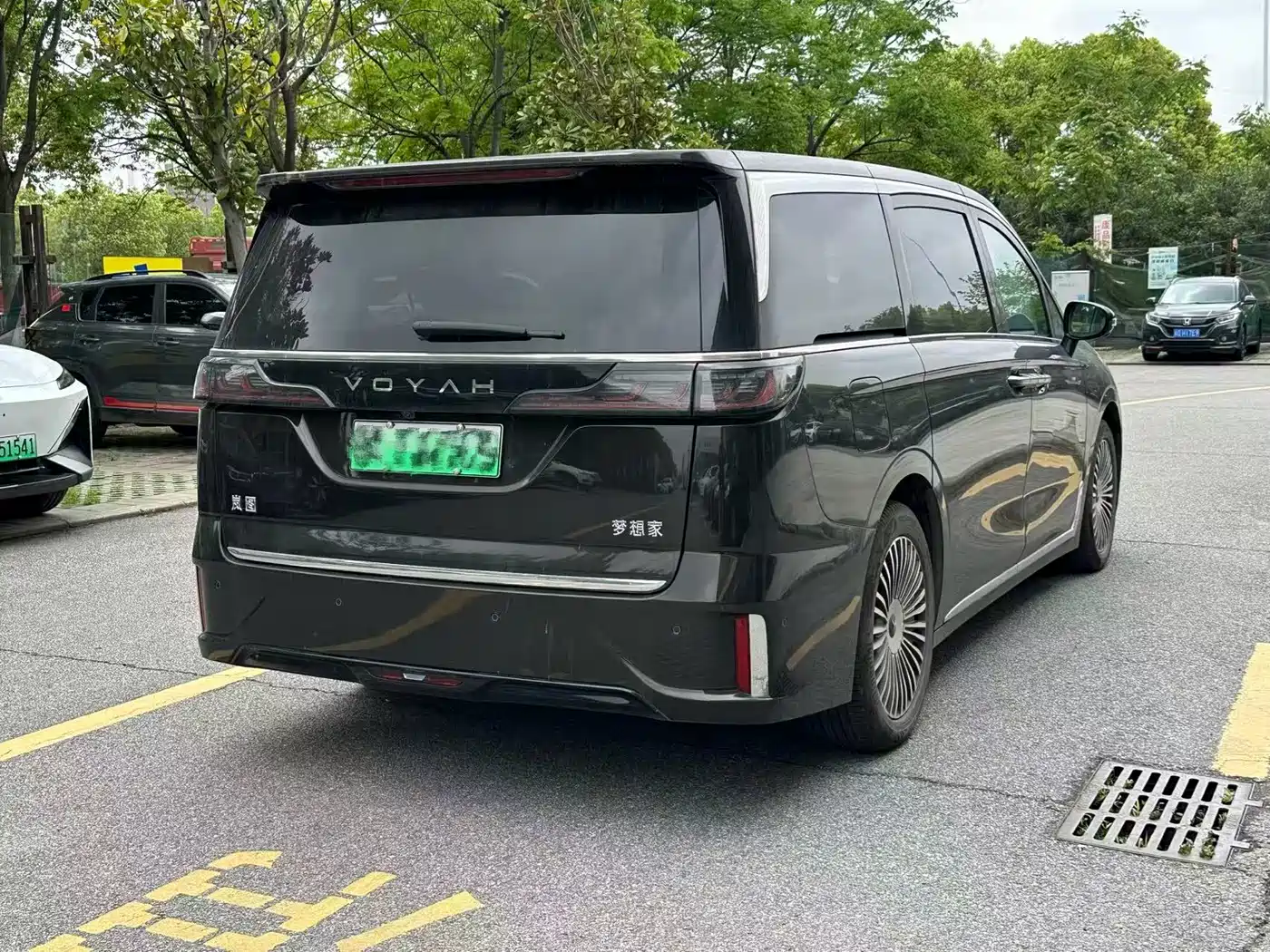 Voyah Auto Voyah Dreamer 2025 PHEV 4WD Kunpeng Premium Edition фото 6