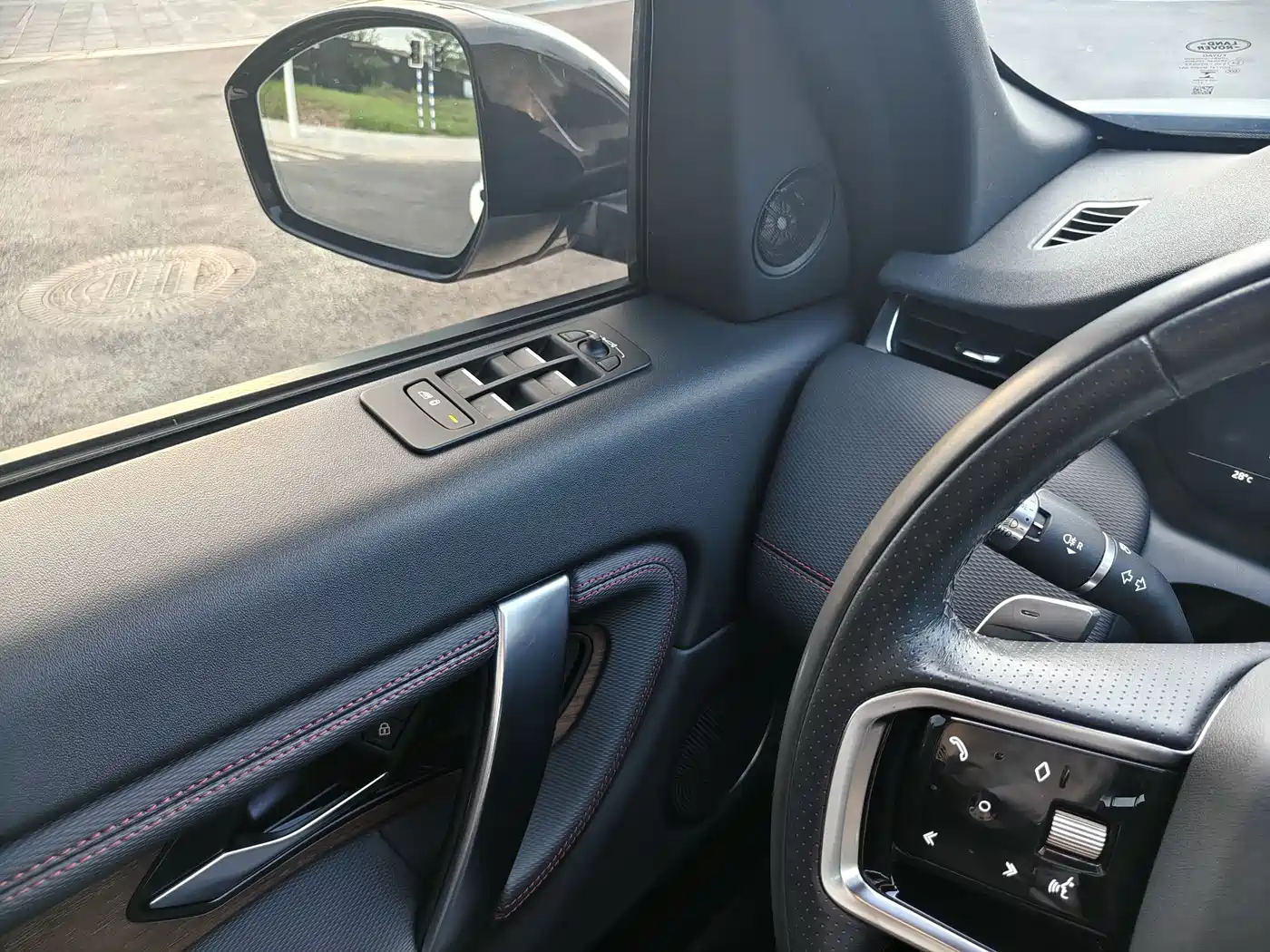 Land Rover Discovery Sport 2022 Model 249PS R-Dynamic S Performance Edition 5-Seater фото 18