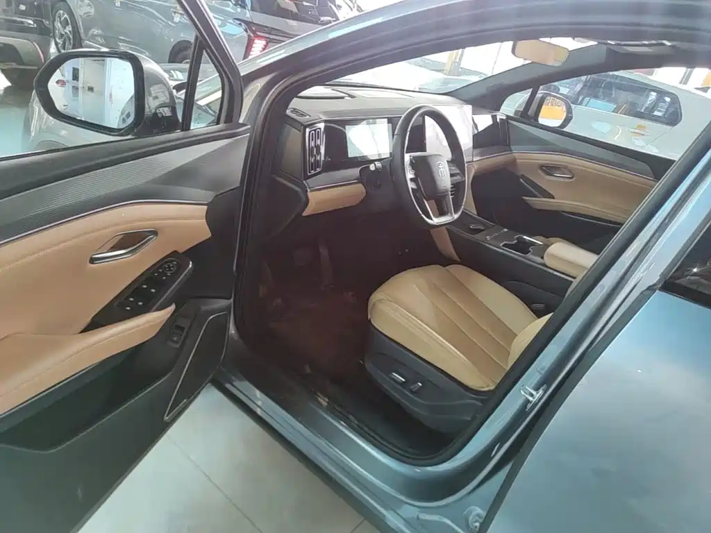 BYD Song L DM-i 2025 2026 DM-i Intelligent Driving Edition 135KM Base Model