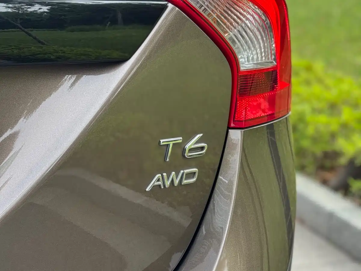 Фото 4 - Volvo V60