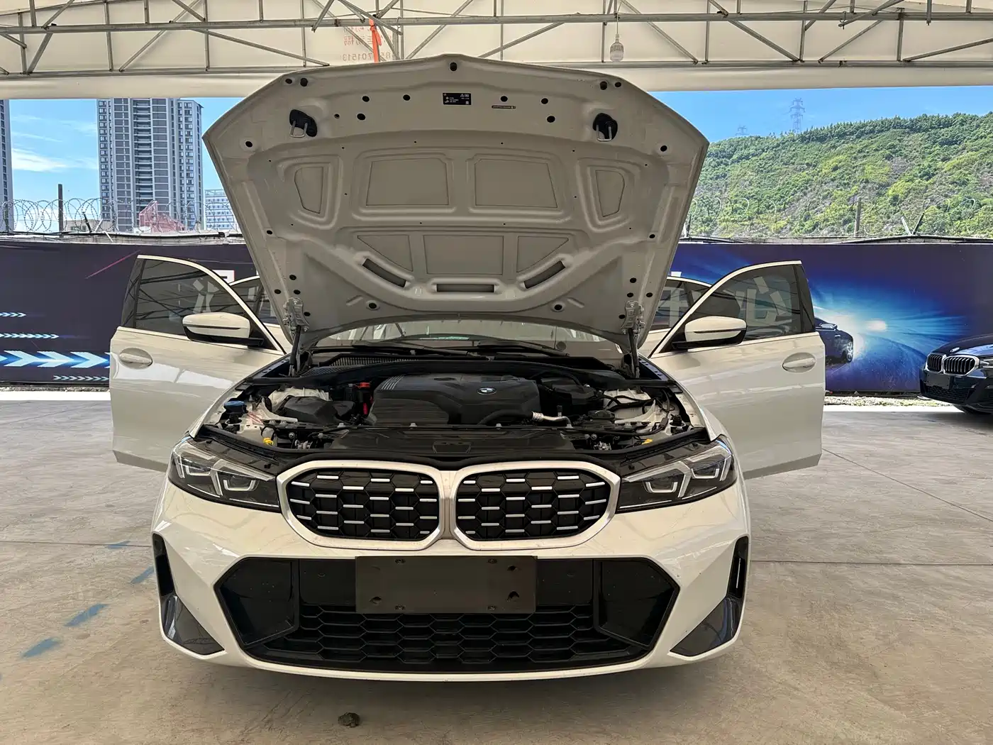 BMW 3 Series 2024 325i M Sport Package фото 11