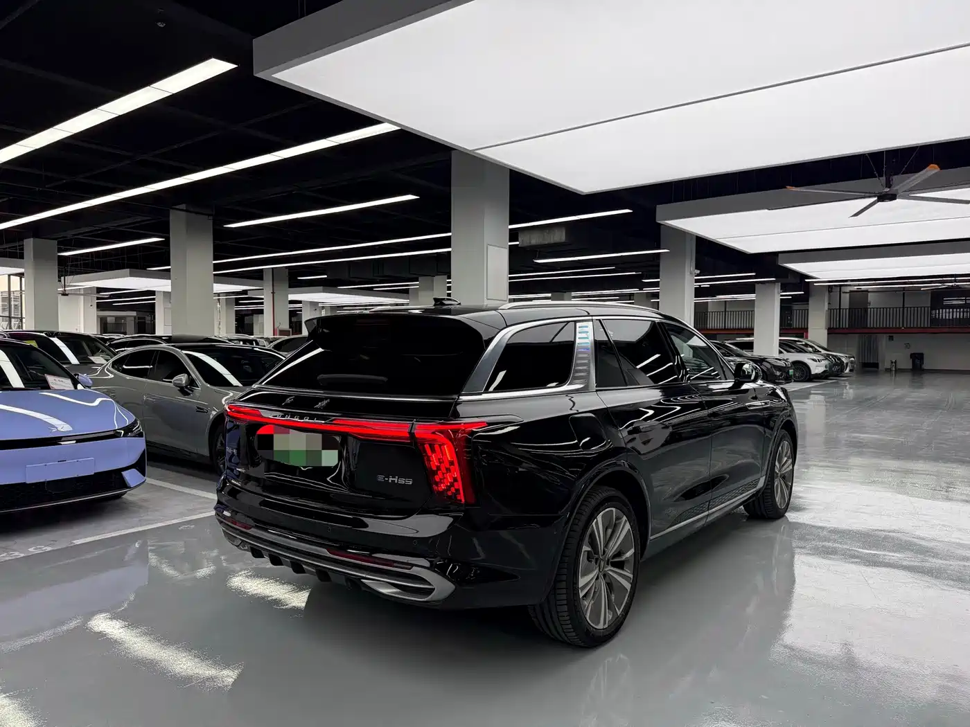 Hongqi E-HS9 2023 2021 510km Flagship Comfort 6-seater