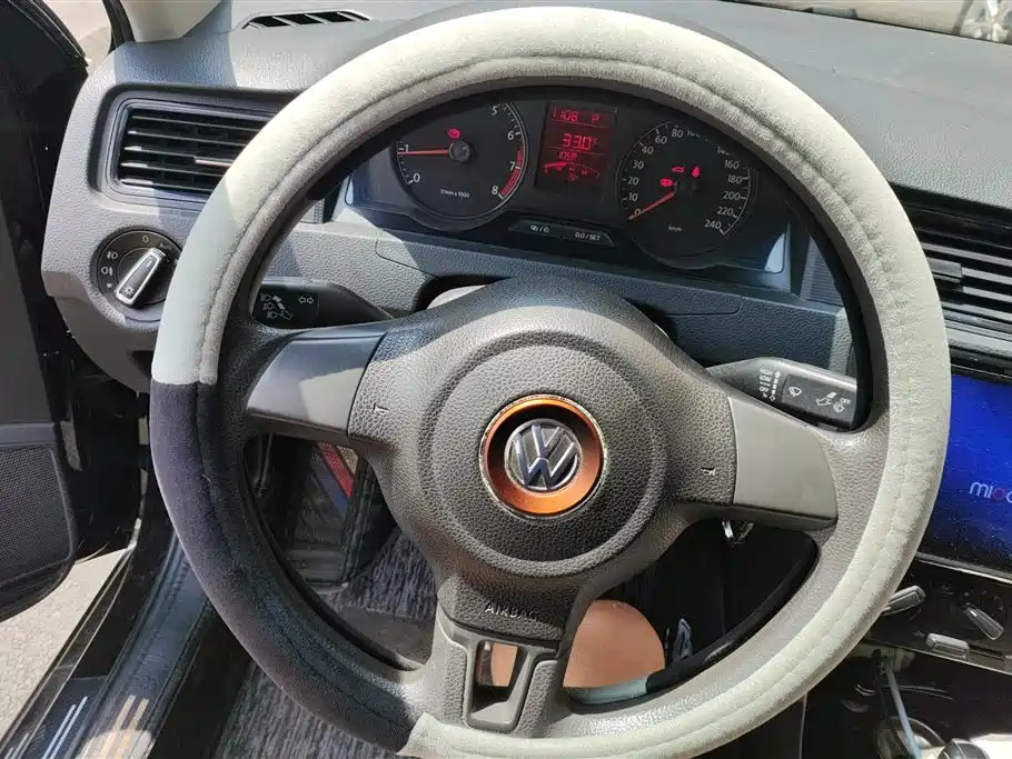 Volkswagen Santana 2015 1.6L Automatic Trend Edition фото 15