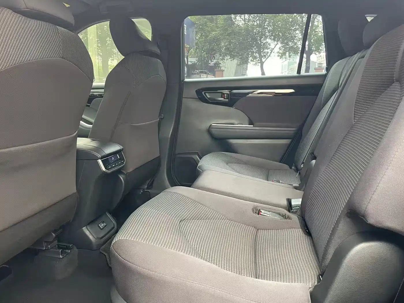 Toyota Crown Kluger 2022 2.5L HEV 2WD Elite Edition фото 6