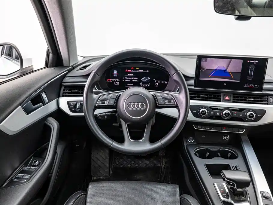 Audi A4L 2023 40 TFSI Fashion Dynamic фото 18
