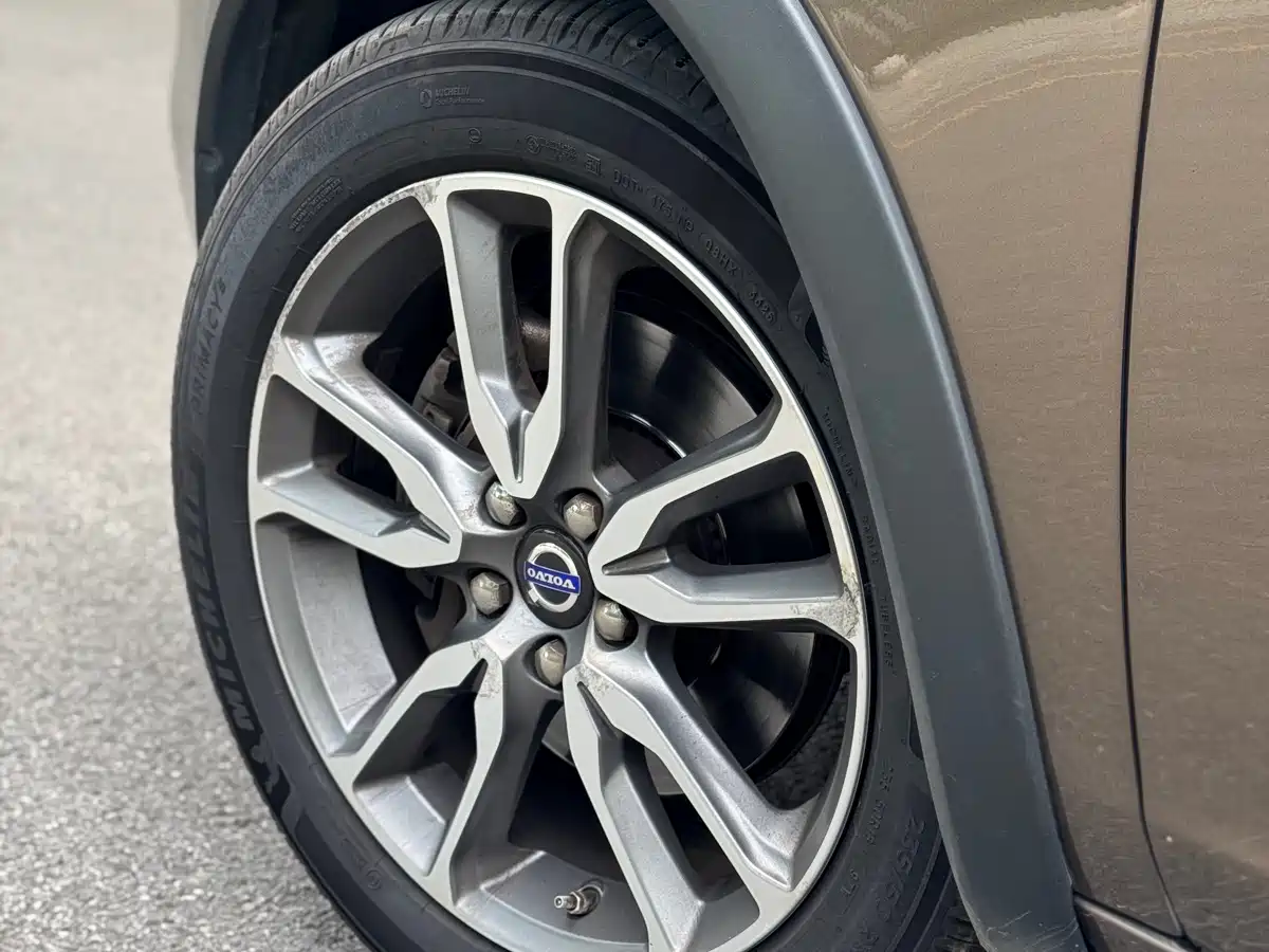 Фото 6 - Volvo V60