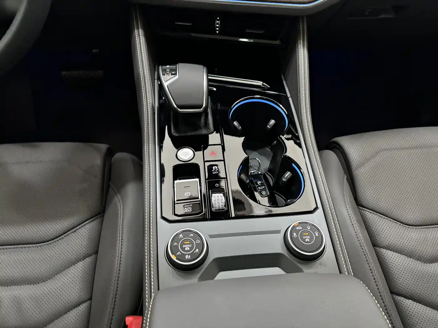 Volkswagen Touareg 2025 Facelift 2.0TSI RY Edition фото 19