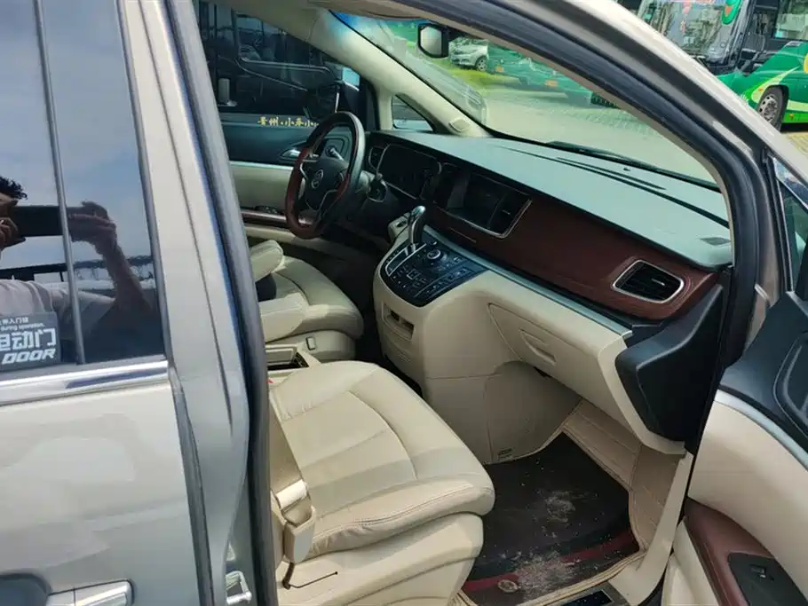 Buick GL8 2017 25S Luxury China V фото 8