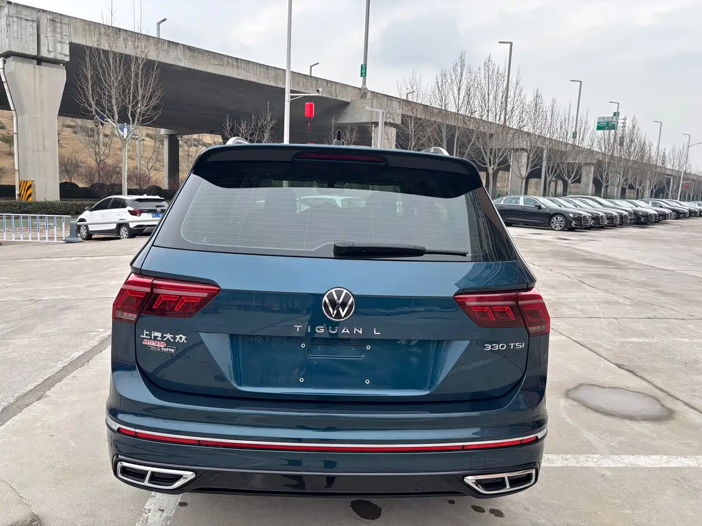 Volkswagen Tiguan L 2023 330TSI Auto 2WD R-Line Premium Edition фото 13