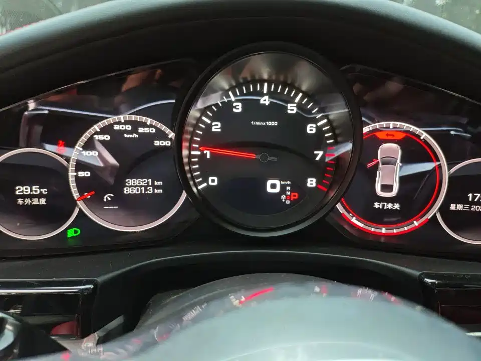 Porsche Panamera 2017 Panamera 3.0T фото 4